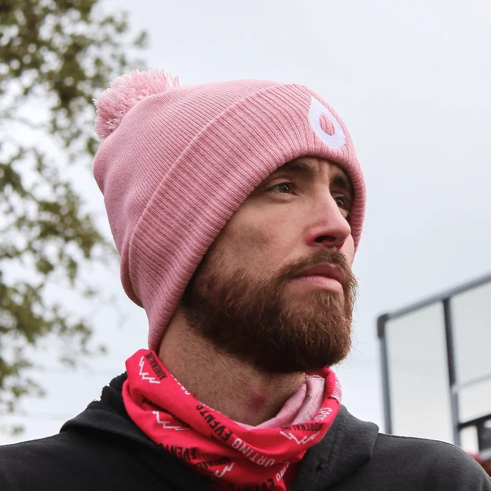 Polly's Brew Co. Pink Pom Beanie berretto
