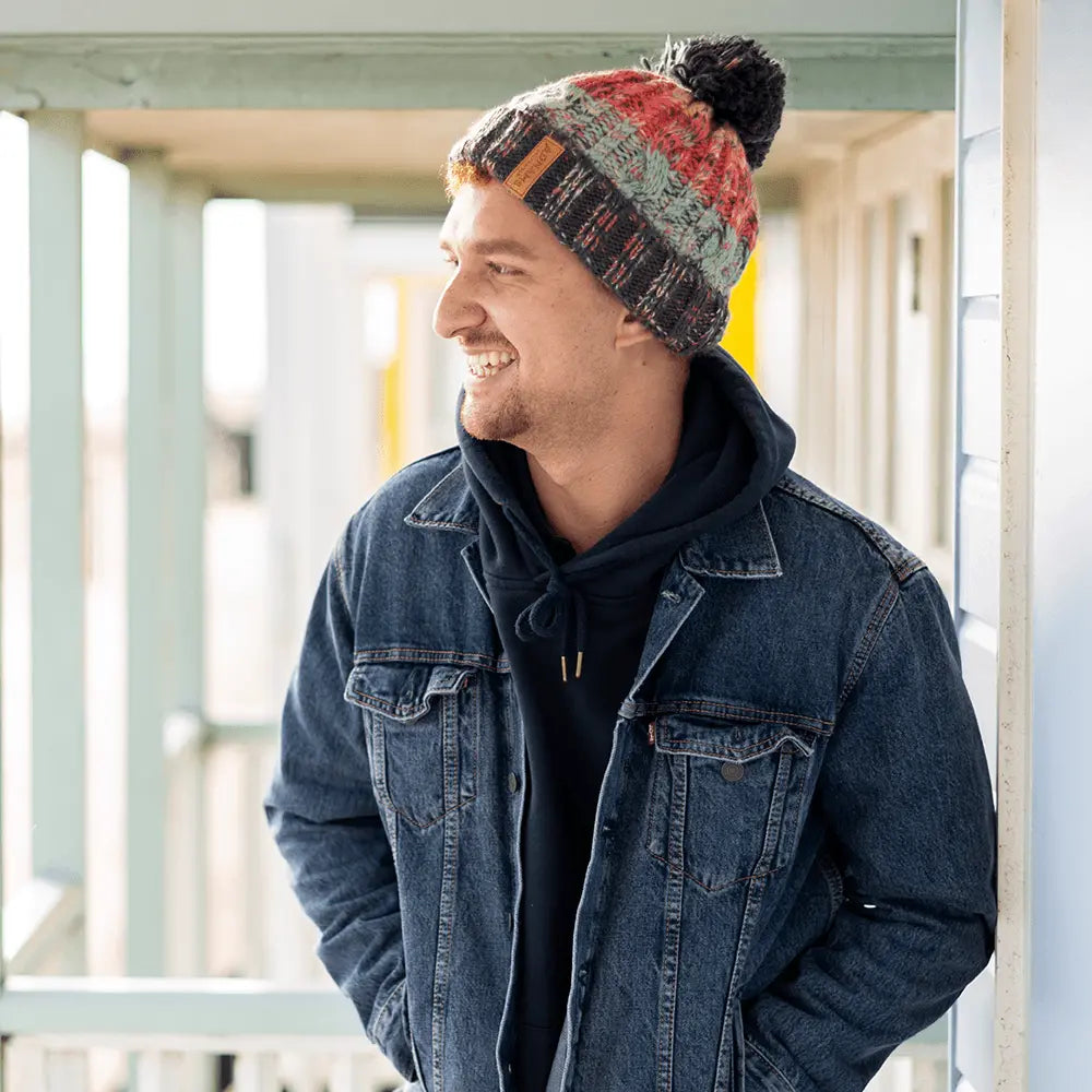 Adnams Bobble Hat cappello invernale blu rosa