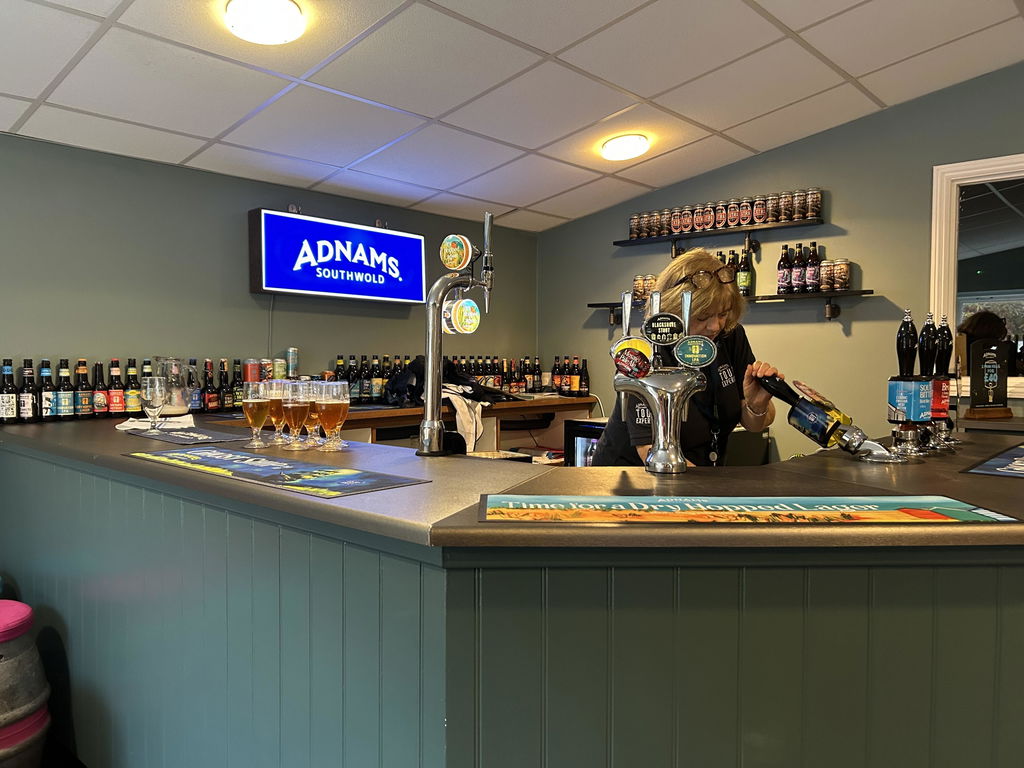 Adnams Brewery Tour visita birrificio adulto 90 min