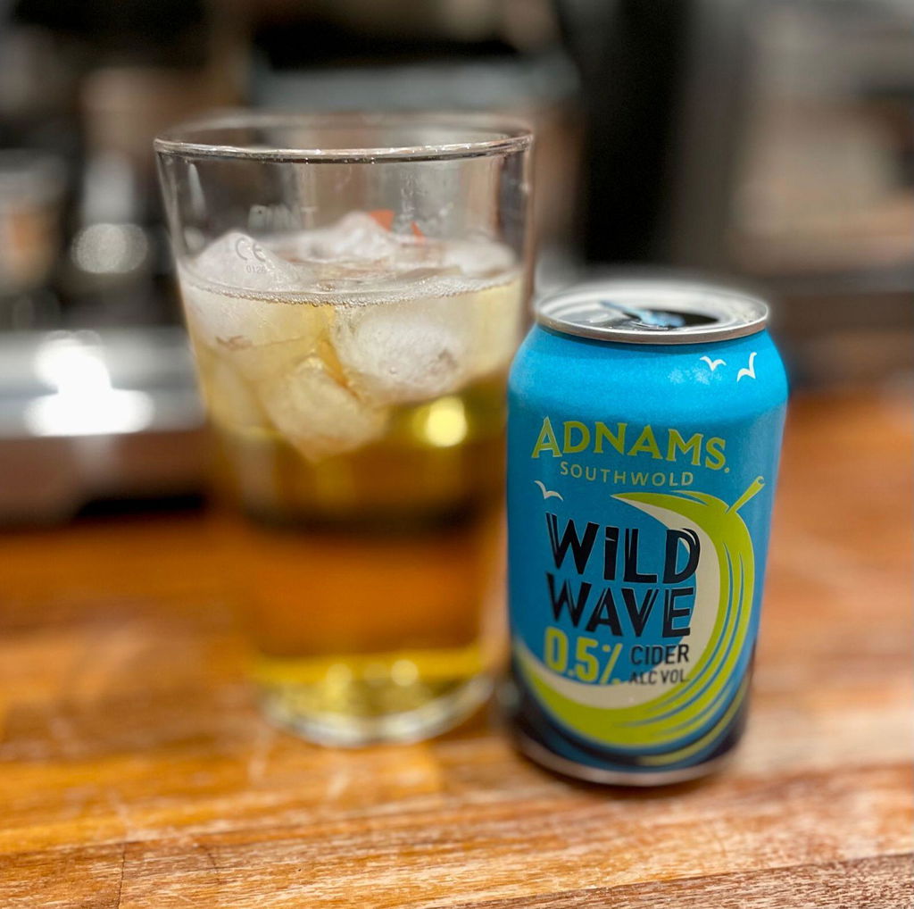Adnams Wild Wave 0,5% sidro lattina 33 cl mela